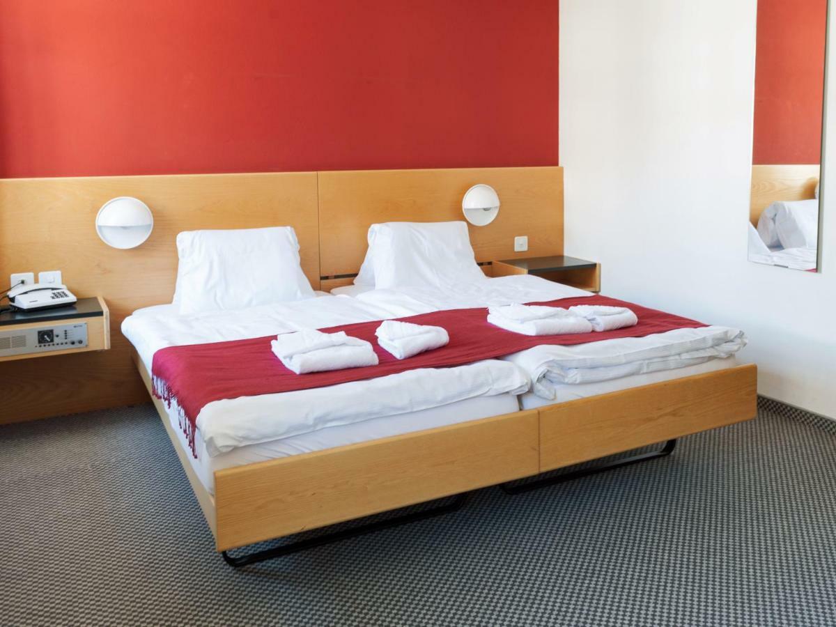 Hotel Aurora 아르데츠 외부 사진